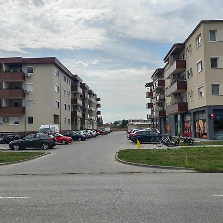 Road Warriors Apartment Subotica Exterior foto