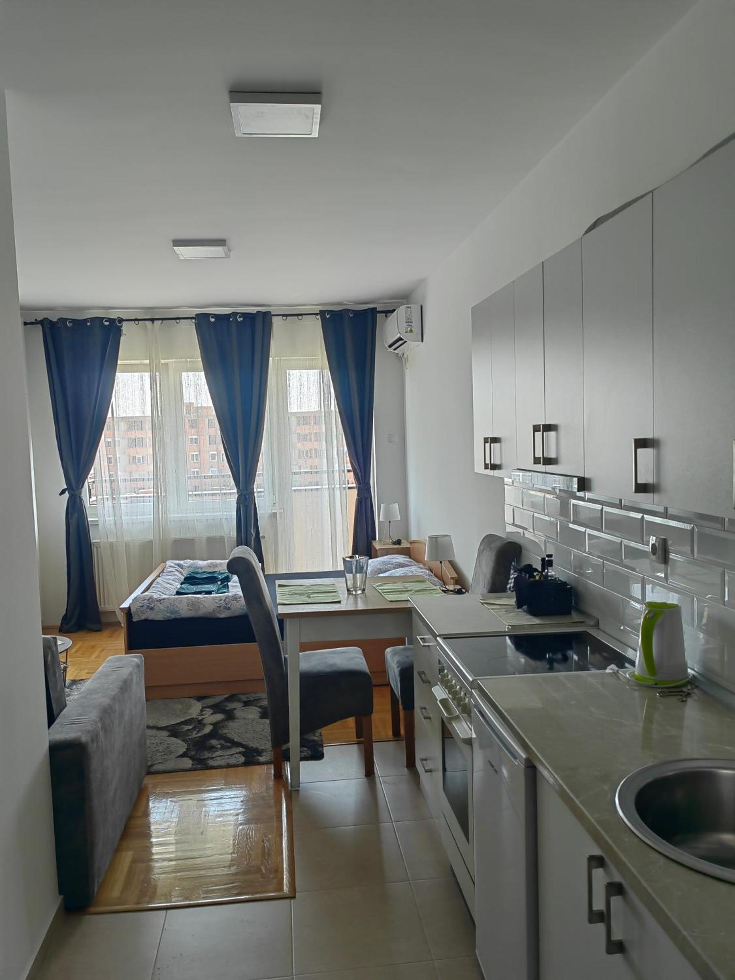 Road Warriors Apartment Subotica Exterior foto